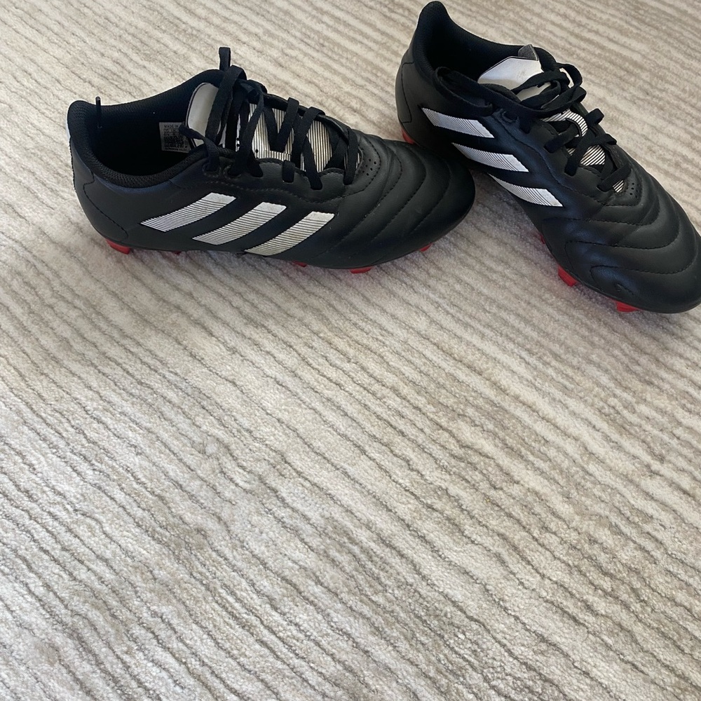 Soccer cleats
